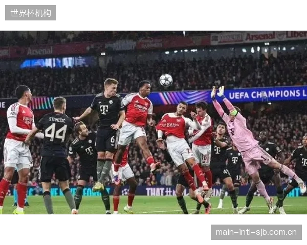 拜仁慕尼黑赛季末打出9连胜和18场不败，蝉联德甲冠军。